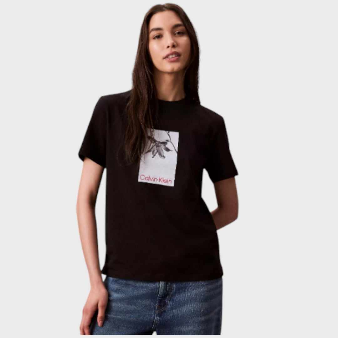 Playera Calvin Klein con gráfico fotográfico floral (S)