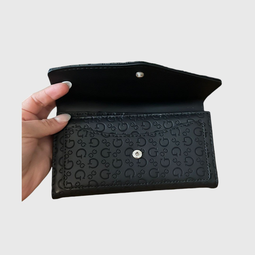 Billetera Guess Negro con logotipo