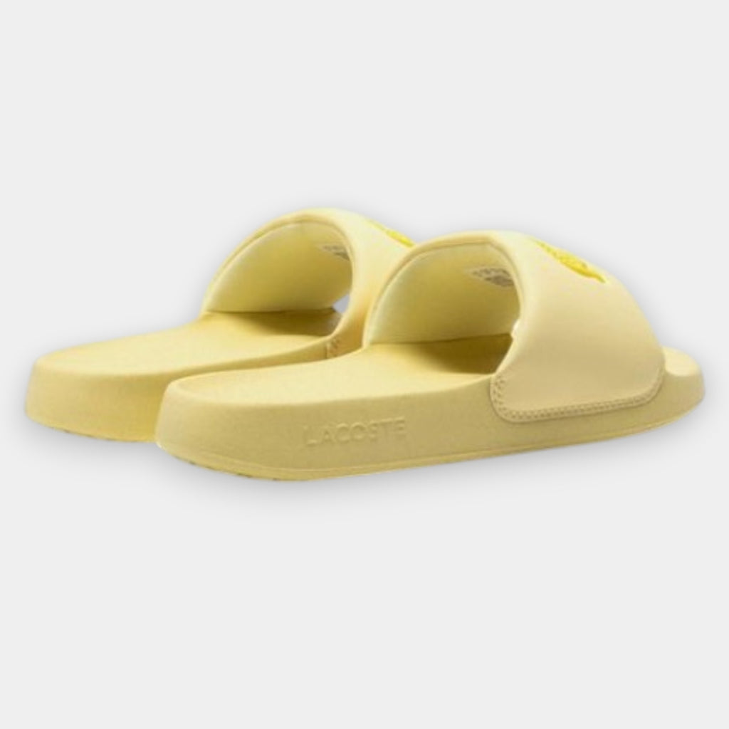 LACOSTE SANDALIA PLANA AMARILLA LOGO - 24 CM