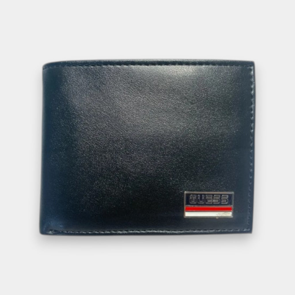 Billetera Guess negra con placa