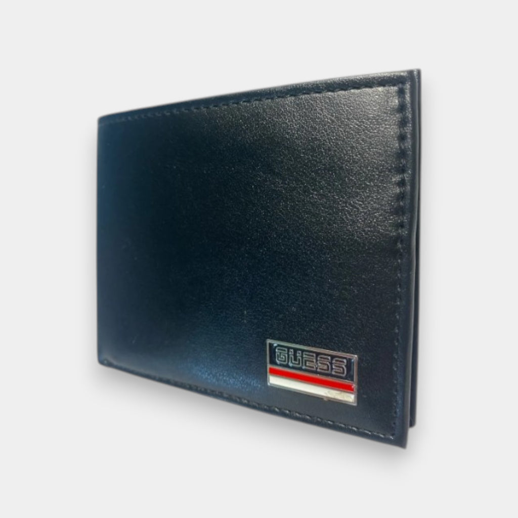 Billetera Guess negra con placa